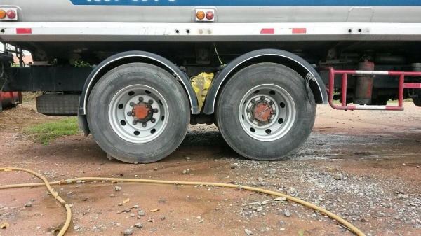 รถน้ำมัน16000ลิตร โหลดล่าง