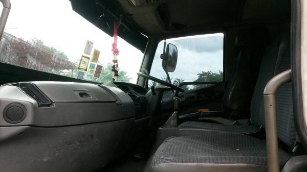 รถน้ำมัน16000ลิตร โหลดล่าง