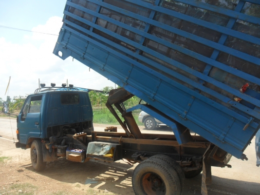 ขายๆๆๆครับ 6 ล้อดั้มส์ โตโยต้า ราคาต่อรองได้ ติดต่อช่างหมึก พรหมพิราม 087-5262494 และ 094-7452226 ขายๆๆๆครับ 6 ล้อดั้มส์ โตโยต้า ราคาต่อรองได้ ติดต่อช่างหมึก พรหมพิราม 087-5262494 และ 094-7452226