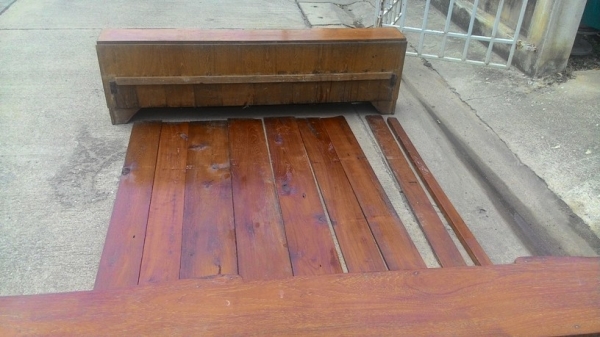 ขายเตียงไม้สัก 3500