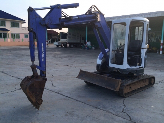 MITSUBISHI MM 40SR เครื่องดี ปั๊มดี ระบบไฟใช้ได้ สภาพพร้อมใช้เทียบเท่าเก่านอก  ราคาไม่แพงครับ