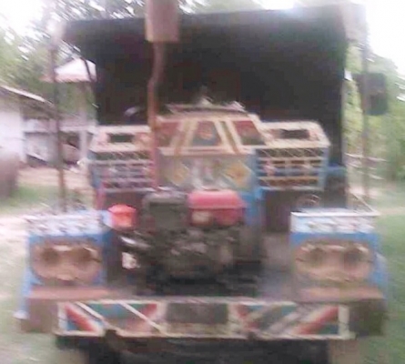 ขายด่วน รถบรรทุกอีแต๋น 6 ล้อ เครื่องยนต์ KUBOTA ET11 แรง กระบะคอกไม้ความยาว 3.20 เมตรสภาพดีพร้อมบรรทุกพร้อมใช้งานได้เลยครับ ช่วงล่างคัชซีหน้า 4 ไม่มีผุไม่บวม ยางสภาพดี 60\% พร้อมใช้งาน ราคาต่อรองได้ครับ