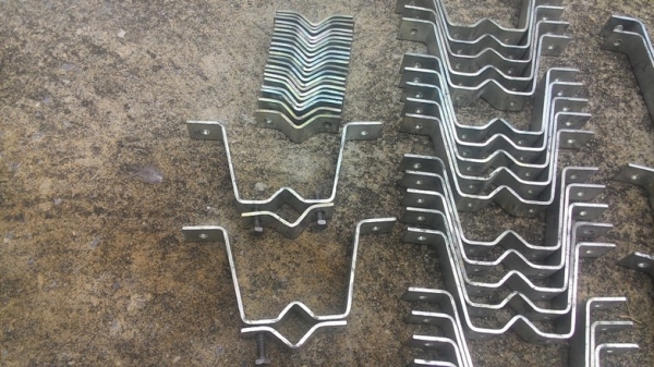 ขายแคลมป์ยึดขาจานดาวเทียมหรือดัดแปลงกับงานอื่น เหมา 300 บาท