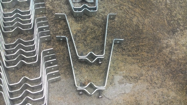 ขายแคลมป์ยึดขาจานดาวเทียมหรือดัดแปลงกับงานอื่น เหมา 300 บาท