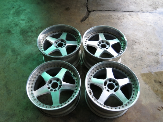 แม็ก 18" veilside