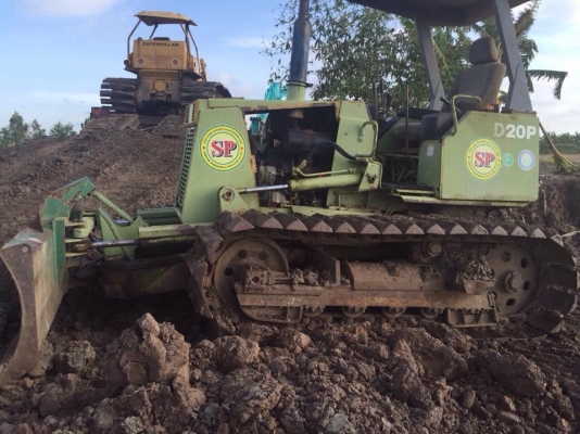 ขายแทร็กเตอร์ตีนตะขาบ