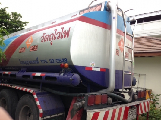 ISUZU ROCKY 195 รถน้ำมัน 16,000 ลิตร โหลดล่าง (สวยมาก)