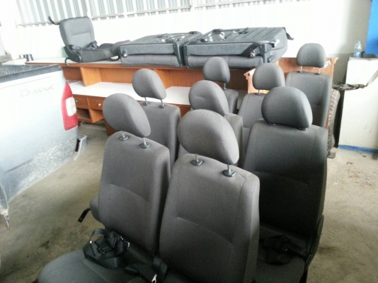 ขายด่วน!!!!! เบาะรถตู้โตโยต้า คอมมิวเตอร์ของใหม่