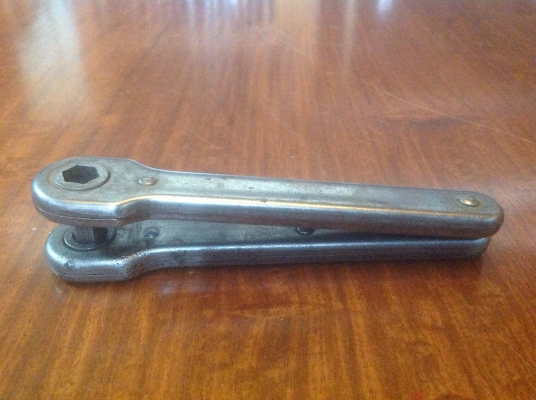 ขายด้ามขันน็อต 6 เหลี่ยมก๊อกแก๊ก ขนาด 11 มิล หรือ 7/16 Vintage James Town NY.