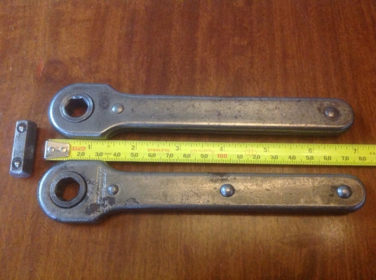 ขายด้ามขันน็อต 6 เหลี่ยมก๊อกแก๊ก ขนาด 11 มิล หรือ 7/16 Vintage James Town NY.