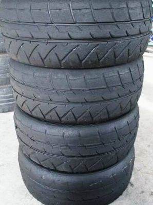 ขายยาง KUMHO V720 195-50-15 ปลายปี14 ดอกสวยจัด ยางเบรินมาแล้ว หนึบๆพร้อมซิ่ง ชุดละ 4,900 บาท