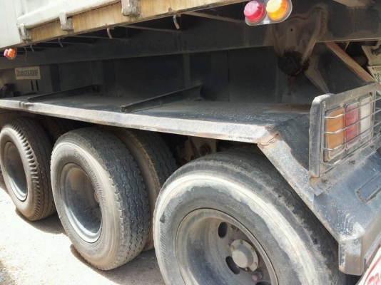 ขายด่วนครับ หางเซมิดั้ม 3 เพลา ปี 52 ศามมิตร สวยๆ พร้อมให้กับ มี 2 หาง