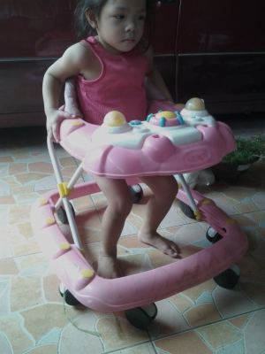 ขายรถเข็นเด็กกับรถหัดเดิน รวมสองอย่าง500บาท ขายรถเข็นเด็กกับรถหัดเดิน รวมสองอย่าง500บาท