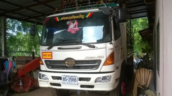 ขาย 10 ล้อ HINO MEGA 320 ปี 49 ดั้มคอกเกษตรสูง 7 ราว มีระบบลากพ่วง คัสซีสวยตลอดเส้น เครื่องเดิม เกียร์เดิม รถวิ่งน้อย ขาย 10 ล้อ HINO MEGA 320 ปี 49 ดั้มคอกเกษตรสูง 7 ราว มีระบบลากพ่วง คัสซีสวยตลอดเส้น เครื่องเดิม เกียร์เดิม รถวิ่งน้อย