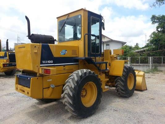 ขาย KOMATSU WA 100-1 ซีเรียล 30,000 นำเข้าจากญี่ปุ่น 090-986-2521 อ๊อบ