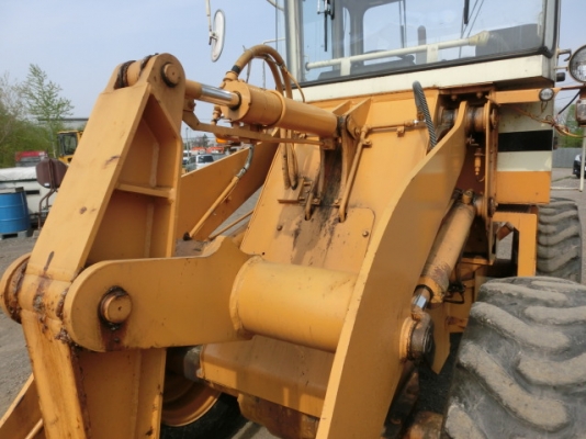 ขาย รถตัก KOMATSU 510 กรองเดี่ยว ซีเรียลสูง 16,914 นำเข้าจากญี่ปุ่น 090-986-2521 อ๊อบ ขาย รถตัก KOMATSU 510 กรองเดี่ยว ซีเรียลสูง 16,914 นำเข้าจากญี่ปุ่น 090-986-2521 อ๊อบ