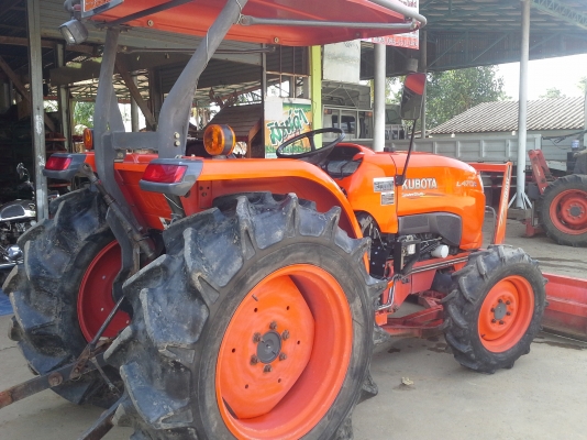 ขาย แทรกเตอร์ KUBOTA L4708 ถูกๆ สวยๆ เครื่องดี เกียร์ดีคับ สีเดิมๆ 970 ช.ม