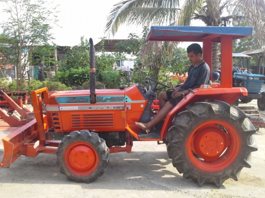 ขาย แทรกเตอร์ KUBOTA L1-265