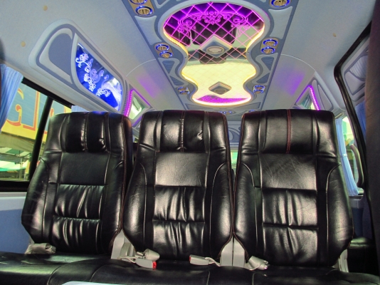 TOYOTA COMMUTER รถตู้มือสองCNG 07 เครื่อง 2700 แต่งเต็มแส สี เสียงครบ !!