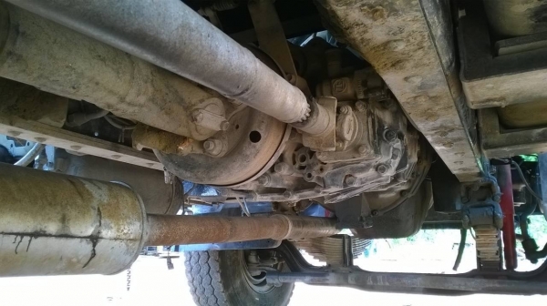 ขาย 10 ล้อดั้ม ISUZU DECA 270 ปี 43 คัสซีสวย เครื่องดี เกียร์เดิม ช่วงล่างแน่น มีระบบลากพ่วงขาดลำโพง ทะเบียนพร้อมโอน