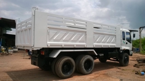 ขาย 10 ล้อดั้ม ISUZU DECA 270 ปี 43 คัสซีสวย เครื่องดี เกียร์เดิม ช่วงล่างแน่น มีระบบลากพ่วงขาดลำโพง ทะเบียนพร้อมโอน