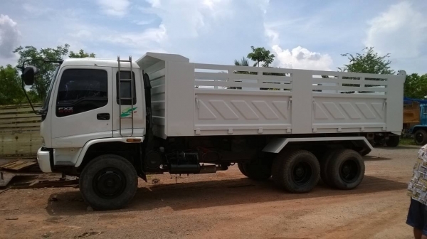 ขาย 10 ล้อดั้ม ISUZU DECA 270 ปี 43 คัสซีสวย เครื่องดี เกียร์เดิม ช่วงล่างแน่น มีระบบลากพ่วงขาดลำโพง ทะเบียนพร้อมโอน