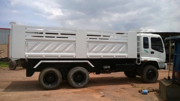 ขาย 10 ล้อดั้ม ISUZU DECA 270 ปี 43 คัสซีสวย เครื่องดี เกียร์เดิม ช่วงล่างแน่น มีระบบลากพ่วงขาดลำโพง ทะเบียนพร้อมโอน