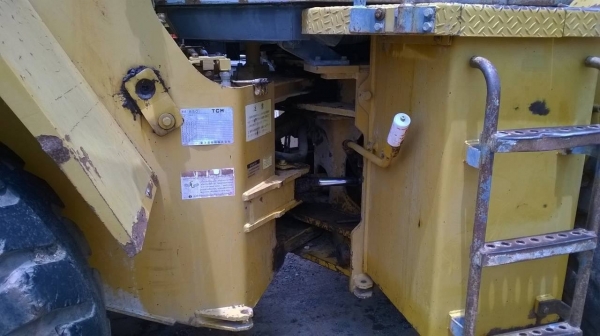 ขายรถตักพร้อมใช้ TCM 850 เอกสารใบอินวอยซ์ ขายรถตักพร้อมใช้ TCM 850 เอกสารใบอินวอยซ์