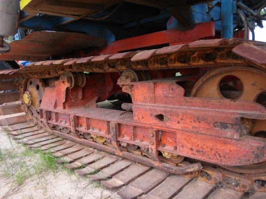 ขายรถเกี่ยว ส.ทวีเอ็นจิเนียริ่ง อุ้ม 2.5ตัน ตัวเดิน 12 เครื่องอีซูสุ205แรง ปั้มไดกิ้นคู่22 หน้าเกี่ยว 3ม.