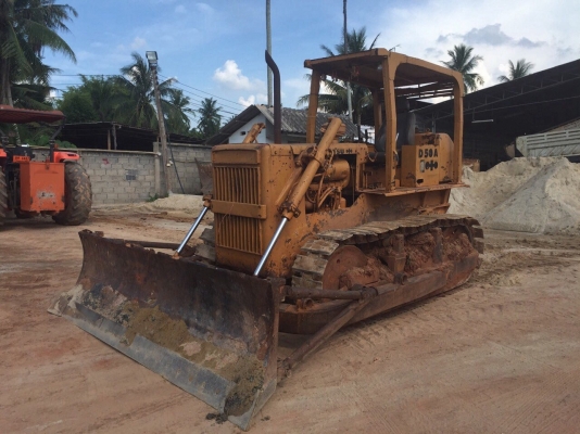 ขายรถแทรกเตอร์ KOMATSU D50A คราดน้ำมัน พร้อมใช้งาน สนใจโทร 081-970-1072