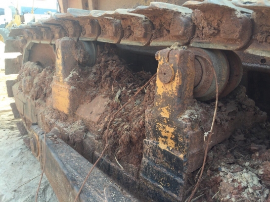 ขายรถแทรกเตอร์ KOMATSU D50A คราดน้ำมัน พร้อมใช้งาน สนใจโทร 081-970-1072