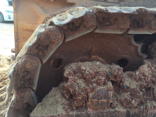 ขายรถแทรกเตอร์ KOMATSU D50A คราดน้ำมัน พร้อมใช้งาน สนใจโทร 081-970-1072