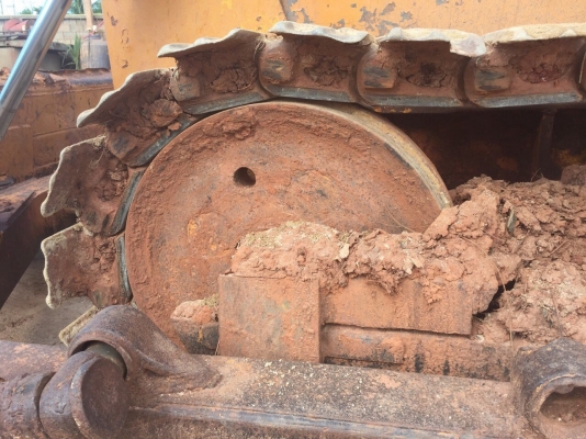 ขายรถแทรกเตอร์ KOMATSU D50A คราดน้ำมัน พร้อมใช้งาน สนใจโทร 081-970-1072