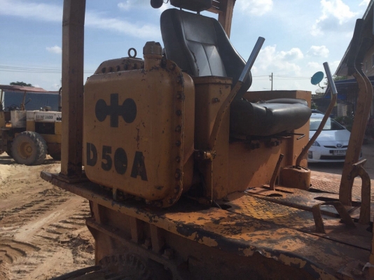 ขายรถแทรกเตอร์ KOMATSU D50A คราดน้ำมัน พร้อมใช้งาน สนใจโทร 081-970-1072