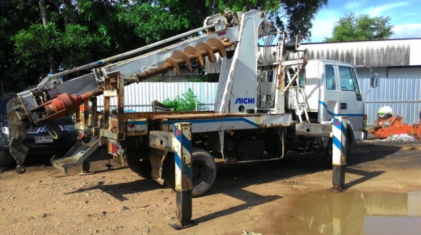 รถเครน + แท่นเจาะ Aichi 706 (ISUZU) รถเครน + แท่นเจาะ Aichi 706 (ISUZU)