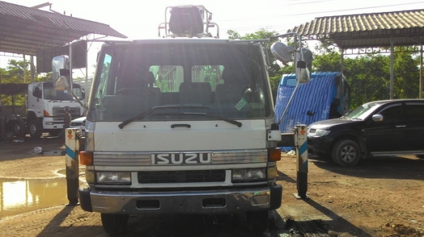 รถเครน + แท่นเจาะ Aichi 706 (ISUZU) รถเครน + แท่นเจาะ Aichi 706 (ISUZU)