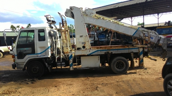 รถเครน + แท่นเจาะ Aichi 706 (ISUZU) รถเครน + แท่นเจาะ Aichi 706 (ISUZU)