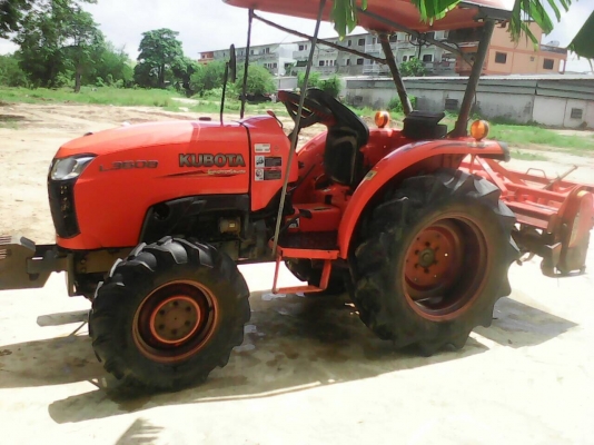 แทรคเตอร์คูโบต้า L3608 พร้อมโรตารี่แท้ตราช้าง เล่มพร้อมทะเบียนพร้อม