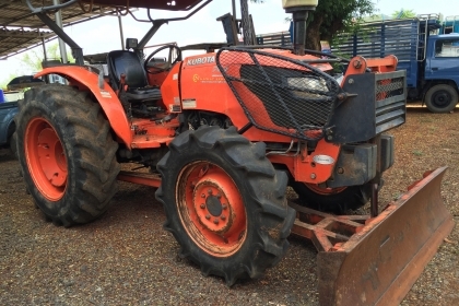 รถไถ Kubota M7040 70แรง 2เพลา 4*4 พร้อมดันหน้าผานหลัง7ใบ