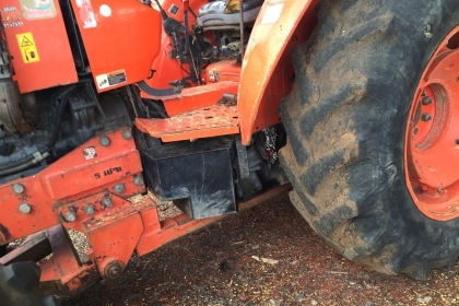 รถไถ Kubota M7040 70แรง 2เพลา 4*4 พร้อมดันหน้าผานหลัง7ใบ