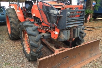 รถไถ Kubota M7040 70แรง 2เพลา 4*4 พร้อมดันหน้าผานหลัง7ใบ