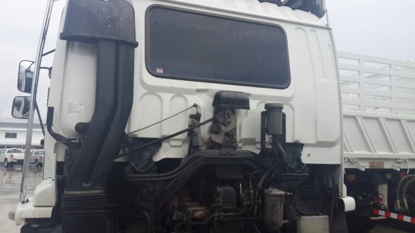 รถอีซูซุ 10 ล้อ 320 แรงม้า. ปี 50 ( ขายหัว , คัชซี ) สนใจติดต่อ 081 - 6079515 รถอีซูซุ 10 ล้อ 320 แรงม้า. ปี 50 ( ขายหัว , คัชซี ) สนใจติดต่อ 081 - 6079515