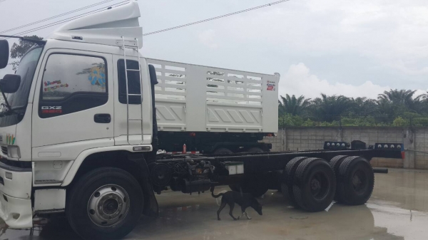 รถอีซูซุ 10 ล้อ 320 แรงม้า. ปี 50 ( ขายหัว , คัชซี ) สนใจติดต่อ 081 - 6079515 รถอีซูซุ 10 ล้อ 320 แรงม้า. ปี 50 ( ขายหัว , คัชซี ) สนใจติดต่อ 081 - 6079515