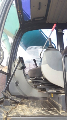 รถแบคโฮ  KOBELCO  YN - 12 ( รถทำงาน 1x,8xx ชม. )    สนใจติดต่อ  081 - 6079515