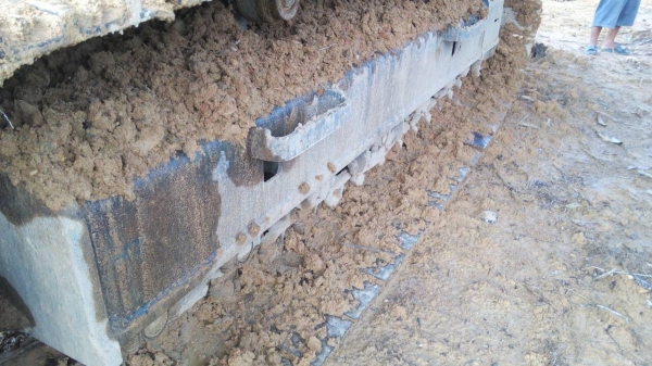 รถแบคโฮ  KOBELCO  YN - 12 ( รถทำงาน 1x,8xx ชม. )    สนใจติดต่อ  081 - 6079515