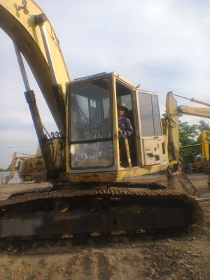 komutsu 200 รุ่น3