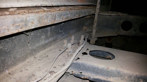 รถอีซูซุ 6 ล้อดั๊ม NPR 115  แรงม้า.  ( ขาย หัว , คัชซ๊. )    สนใจติดต่อ  081 - 6079515