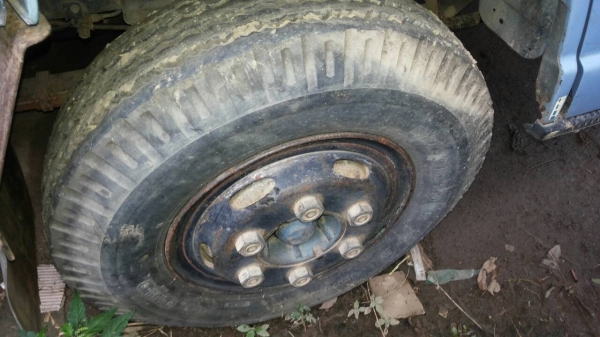 รถอีซูซุ 6 ล้อดั๊ม NPR 115  แรงม้า.  ( ขาย หัว , คัชซ๊. )    สนใจติดต่อ  081 - 6079515