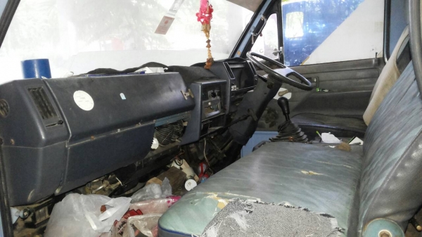 รถอีซูซุ 6 ล้อดั๊ม NPR 115  แรงม้า.  ( ขาย หัว , คัชซ๊. )    สนใจติดต่อ  081 - 6079515