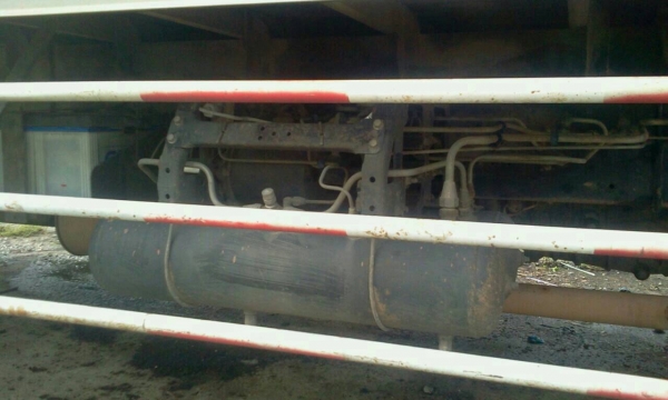 ขายด่วน ISUZU DAGA เครื่อง 6HH1 195 แรง ตู้ 3 บานยาว 7.20 เมตร ยาง9.00 ขอบ 20 ราคา 680,000